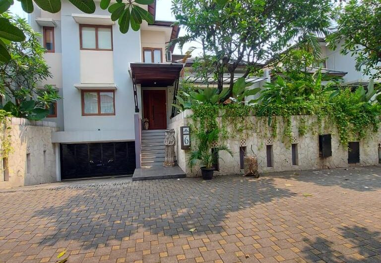 FOR SALE WHOLE COMPOUND AT KEMANG