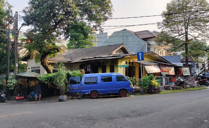 Dijual Rumah tua hitung tanah Jl Laksana Kebayoran Baru