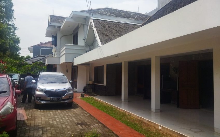 Di Sewa Rumah Siap Huni di Jalan Hang Lekir Kebayoran Baru Jakarta Selatan